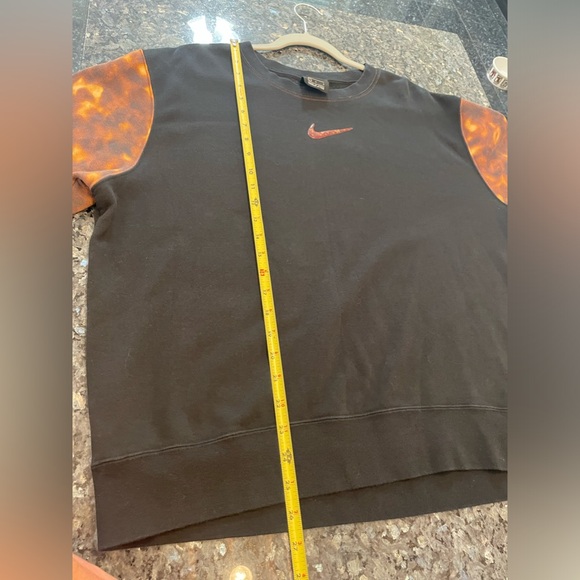 Vintage Y2K 2009 Nike Sweatshirt Unisex Large Crewneck Center Check Black Lava - Picture 12 of 13
